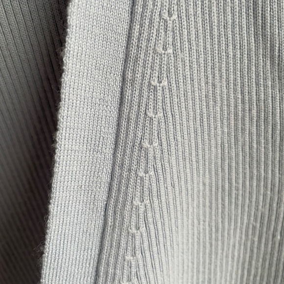 2 pc light blue twin-set. 100% wool. - Picture 4 of 6